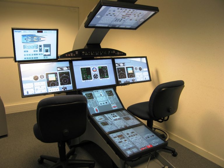 iCare Centre Formation Aviation Aeronautics Piloting Airbus A320 CRJ CFS Characteristics