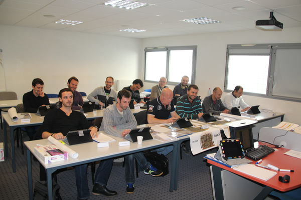 Icare centre formation aviation aeronautics piloting Airbus A320 CRJ classrooms