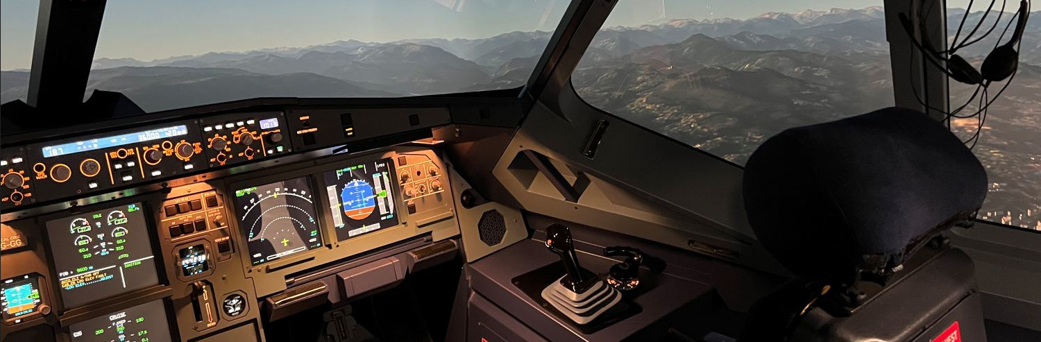 icare centre formation aviation aeronautics piloting Airbus A320 CRJ simulator A320 200 FNPT MCC