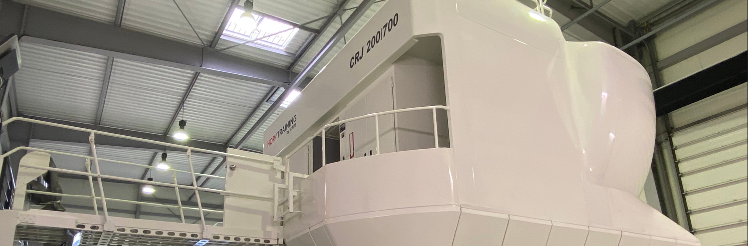Flight training centre aviation aeronautics piloting Airbus A320 CRJ simulator FFS CRJ200 700