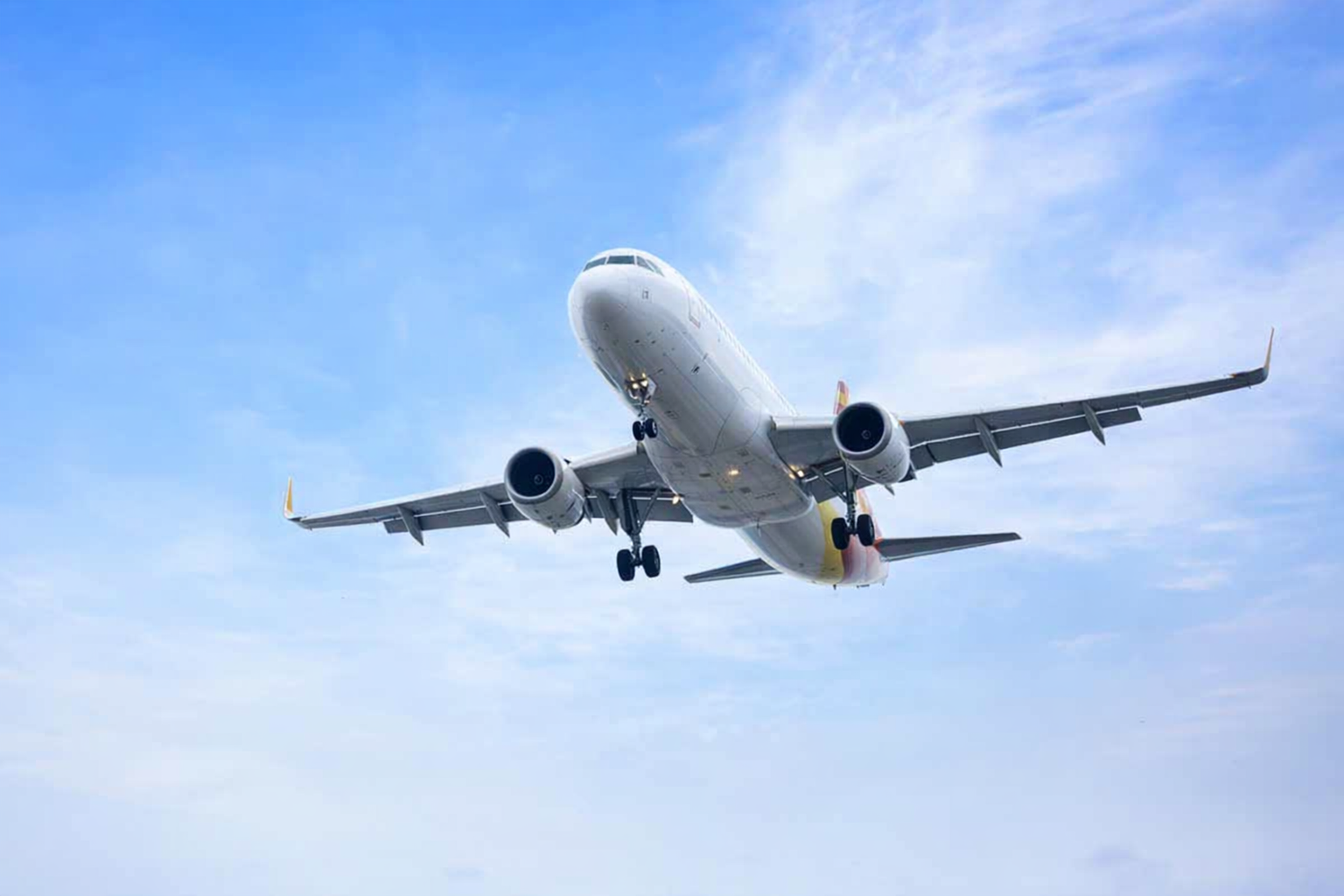 iCare Centre Formation Aviation Aeronautics Airbus A320 Piloting CRJ Evolving Offer About